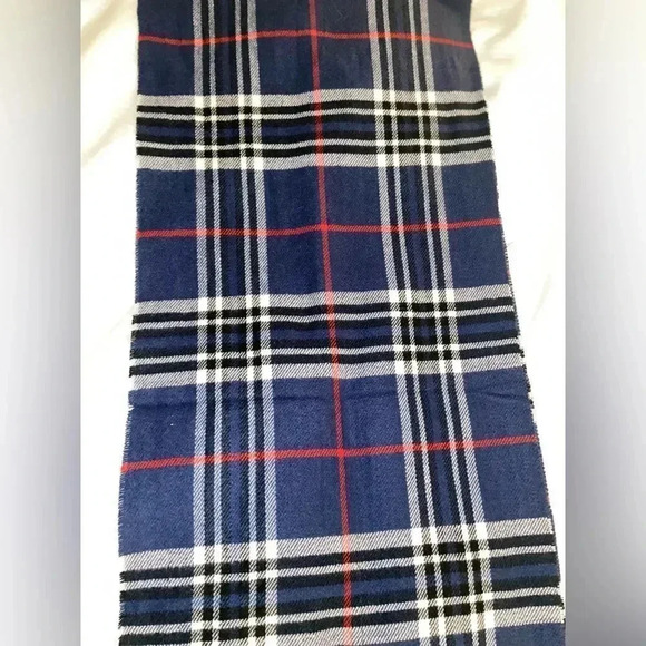 100% CASHMERE SCARF IN BLUE CHECK PLAID SOFT AND WARM 33x12 HAND TAILORED - Picture 5 of 8